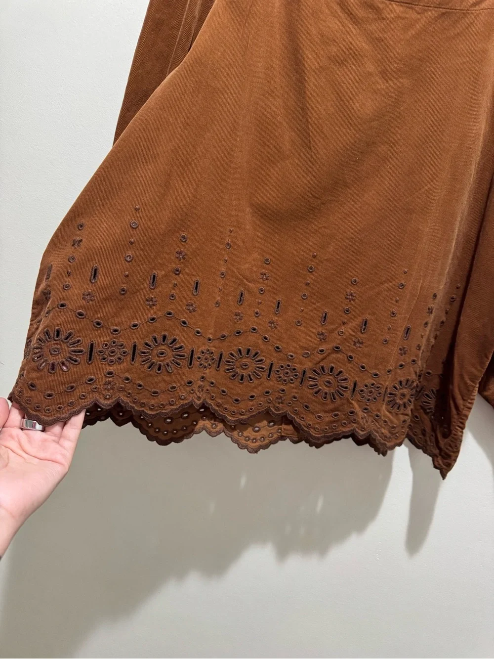 Rust Brown Square-Neck Eyelet Hem Women’s Top Brown Terracota